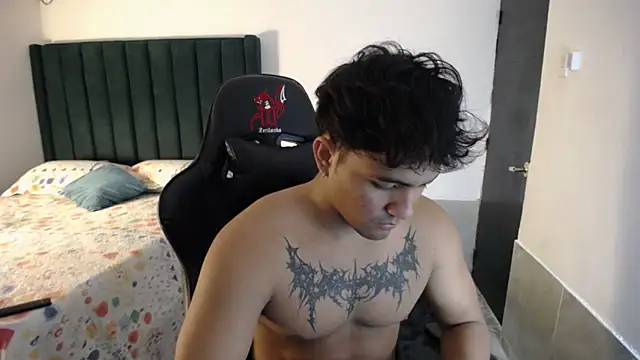 Snapshot of man_dur07 chatting on November 19, 9:04 pm man dur07 online show from November 19, 9:04 pm