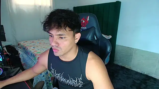 Snapshot of man_dur07 chatting on April 21, 6:58 pm man dur07 online show from April 21, 6:58 pm