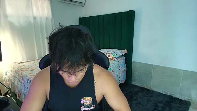 man dur07 online show from February 23, 7:58 pm