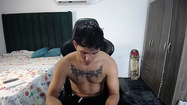 Snapshot of man_dur07 chatting on February 19, 6:21 pm man dur07 online show from February 19, 6:21 pm