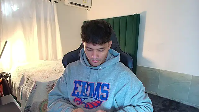 Snapshot of man_dur07 chatting on November 27, 7:58 pm man dur07 online show from November 27, 7:58 pm