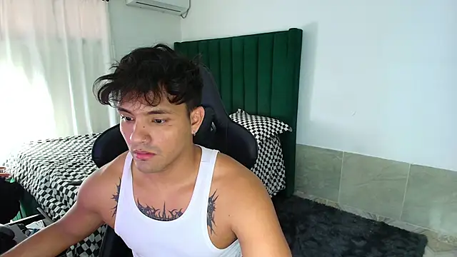 man dur07 online show from February 9, 8:51 pm