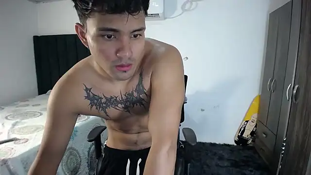 Snapshot of man_dur07 chatting on March 22, 9:53 pm man dur07 online show from March 22, 9:53 pm