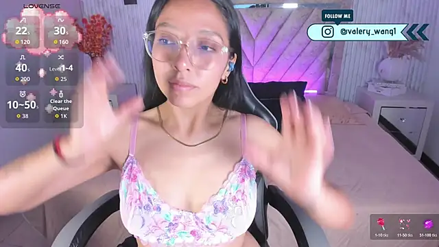 Snapshot of Valery_wang chatting on November 12, 12:31 pm Valery wang online show from November 12, 12:31 pm