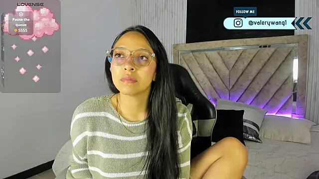 Valery wang online show from December 20, 12:08 pm