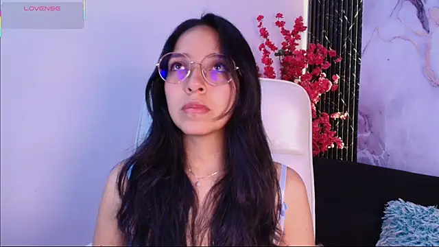 Valery wang online show from April 8, 11:55 am