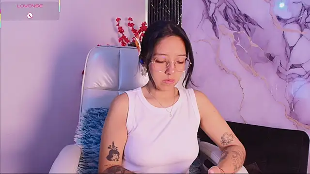 Valery wang online show from April 9, 12:00 pm