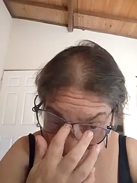 florecita69 online show from October 28, 2:27 pm