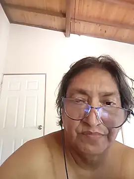 florecita69 online show from November 10, 4:01 pm