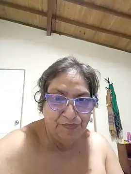 florecita69 online show from October 17, 2:37 am