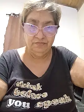 florecita69 online show from April 22, 1:34 am