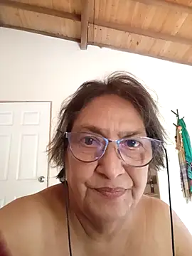 florecita69 online show from November 5, 2:53 pm