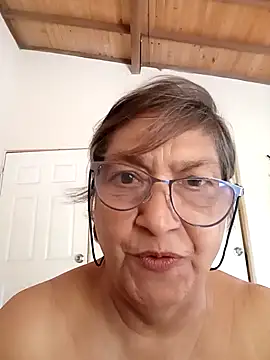 florecita69 online show from November 4, 2:21 pm