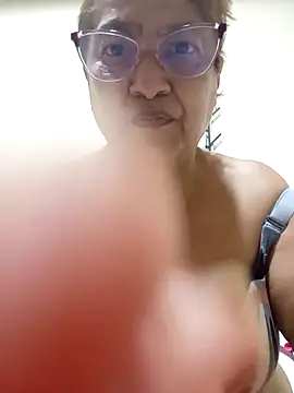 florecita69 online show from February 13, 3:34 pm