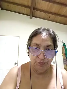 florecita69 online show from October 15, 2:21 am