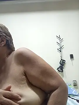 florecita69 online show from February 22, 1:30 am