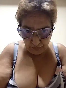 florecita69 online show from March 13, 1:43 am