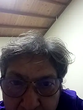 florecita69 online show from March 15, 5:08 am
