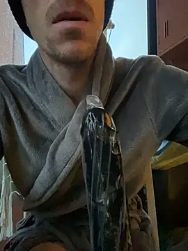 Snapshot of dann1111 chatting on November 15, 4:11 pm dann1111 online show from November 15, 4:11 pm