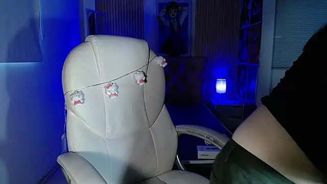 kittyhouse hs online show from September 23, 9:55 pm