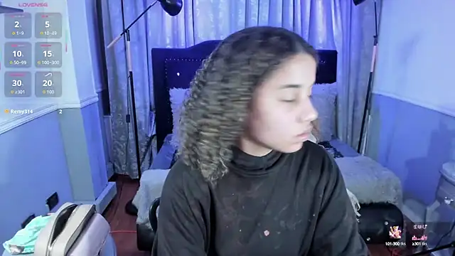 Snapshot of Mayaa_ross chatting on September 18, 3:42 am Mayaa ross online show from September 18, 3:42 am