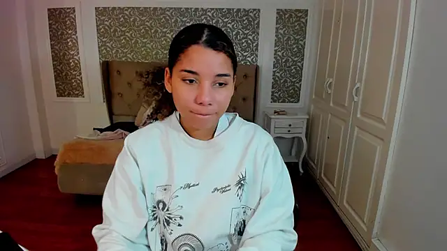 Snapshot of Mayaa_ross chatting on September 24, 3:57 am Mayaa ross online show from September 24, 3:57 am