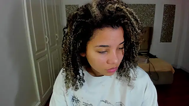 Snapshot of Mayaa_ross chatting on September 13, 1:49 am Mayaa ross online show from September 13, 1:49 am