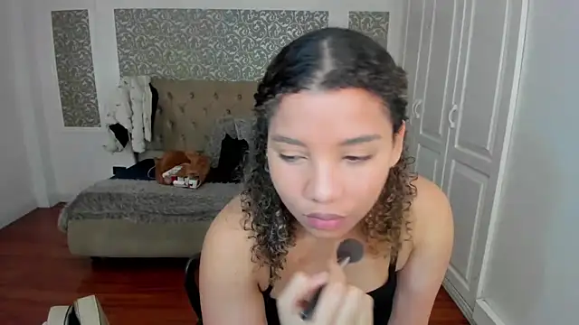 Snapshot of Mayaa_ross chatting on October 7, 1:50 am Mayaa ross online show from October 7, 1:50 am