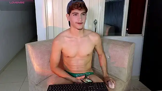 zackary 0 online show from March 11, 12:26 am