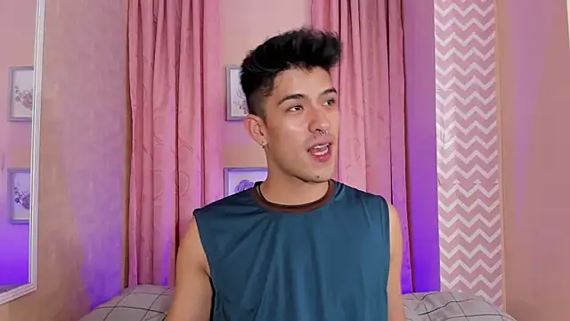 Ryan Clark  online show from December 22, 7:42 pm