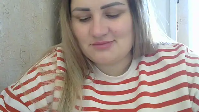 Snapshot of Honeydew-Waves chatting on October 31, 6:54 am Honeydew-Waves online show from October 31, 6:54 am