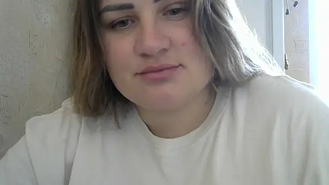 Snapshot of Honeydew-Waves chatting on November 14, 6:28 am Honeydew-Waves online show from November 14, 6:28 am