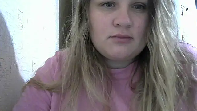 Snapshot of Honeydew-Waves chatting on December 14, 4:18 am Honeydew-Waves online show from December 14, 4:18 am