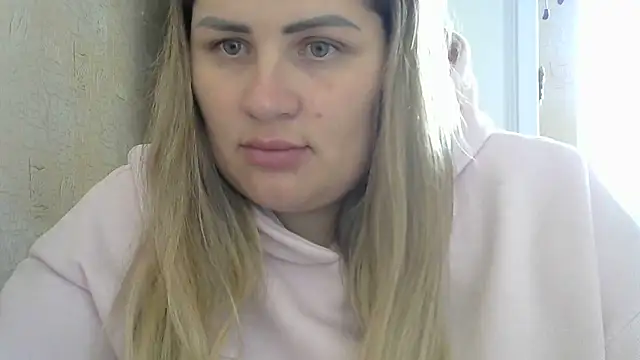 Snapshot of Honeydew-Waves chatting on October 13, 7:21 am Honeydew-Waves online show from October 13, 7:21 am