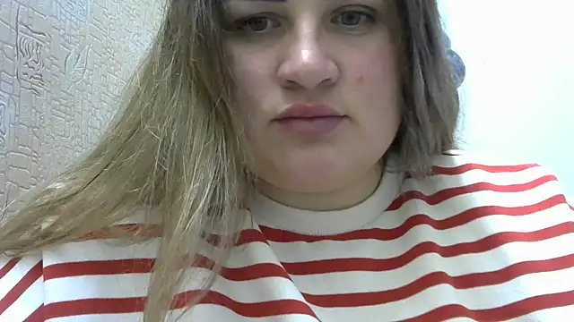 Snapshot of Honeydew-Waves chatting on December 16, 6:06 am Honeydew-Waves online show from December 16, 6:06 am