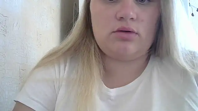 Snapshot of Honeydew-Waves chatting on September 9, 2:59 pm Honeydew-Waves online show from September 9, 2:59 pm