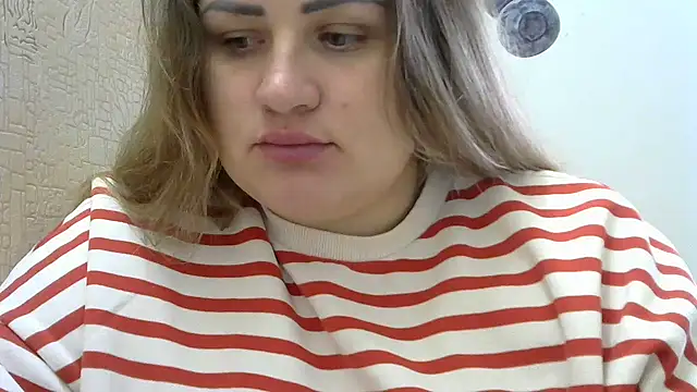 Snapshot of Honeydew-Waves chatting on November 28, 8:25 am Honeydew-Waves online show from November 28, 8:25 am