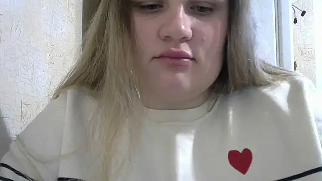 Snapshot of Honeydew-Waves chatting on December 17, 6:07 am Honeydew-Waves online show from December 17, 6:07 am