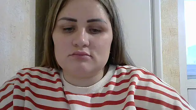 Snapshot of Honeydew-Waves chatting on December 5, 12:28 pm Honeydew-Waves online show from December 5, 12:28 pm