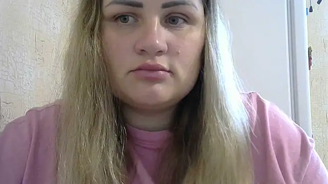 Snapshot of Honeydew-Waves chatting on November 6, 7:45 am Honeydew-Waves online show from November 6, 7:45 am