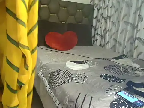 Snapshot of CUTE_princess_143 chatting on September 19, 4:33 pm CUTE princess 143 online show from September 19, 4:33 pm