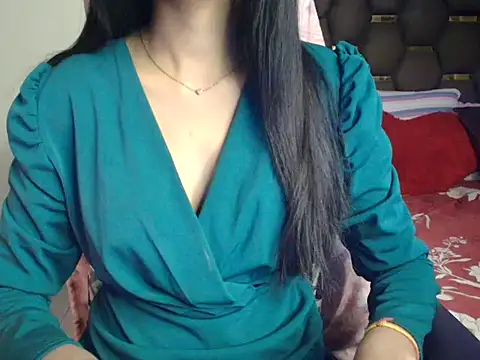 Snapshot of CUTE_princess_143 chatting on January 12, 3:30 pm CUTE princess 143 online show from January 12, 3:30 pm