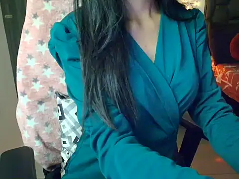 Snapshot of CUTE_princess_143 chatting on February 6, 1:18 pm CUTE princess 143 online show from February 6, 1:18 pm