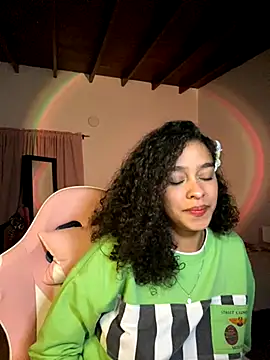 Snapshot of Arteatenea__ chatting on November 27, 6:25 am Arteatenea online show from November 27, 6:25 am