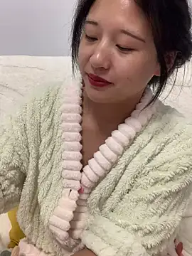 Xiaoli6688 online show from December 18, 3:00 pm