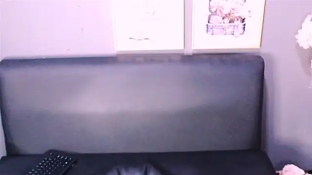 Snapshot of Littleindianmilf chatting on February 21, 8:18 am Littleindianmilf online show from February 21, 8:18 am