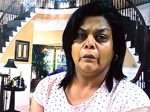 Snapshot of indianCherryPie chatting on October 22, 5:40 am indianCherryPie online show from October 22, 5:40 am