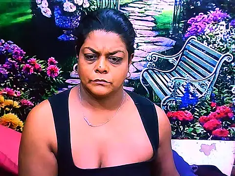 indianCherryPie online show from April 26, 8:22 am