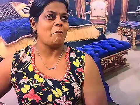 indianCherryPie online show from February 15, 6:36 am