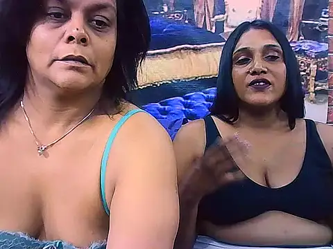 Snapshot of indianCherryPie chatting on November 22, 6:34 am indianCherryPie online show from November 22, 6:34 am